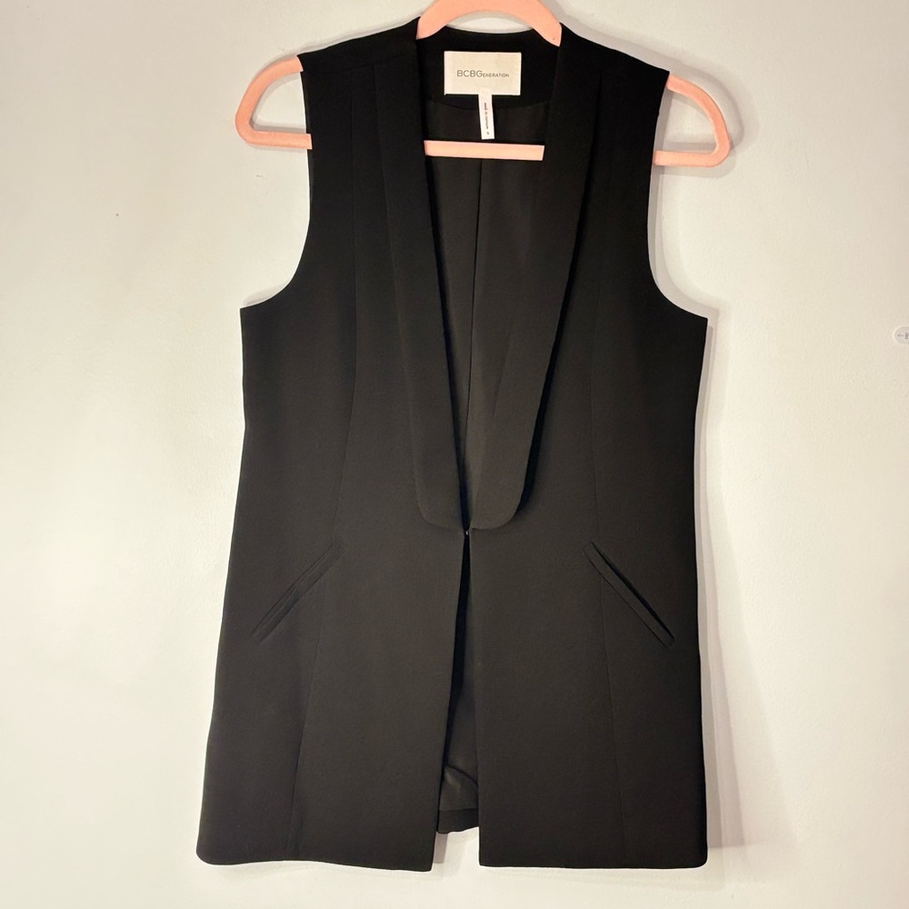 Vintage BCBG  One Hook Closure Vest Size Small